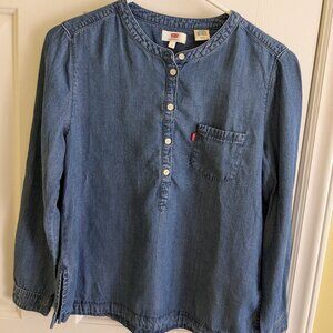Levi's half button down top